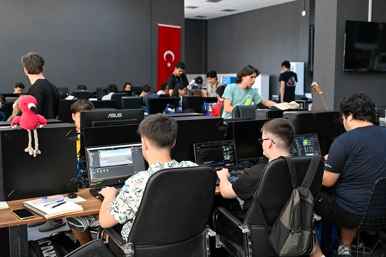 Adana'da Oyun Geliştiriciler'den 48 saatlik maraton