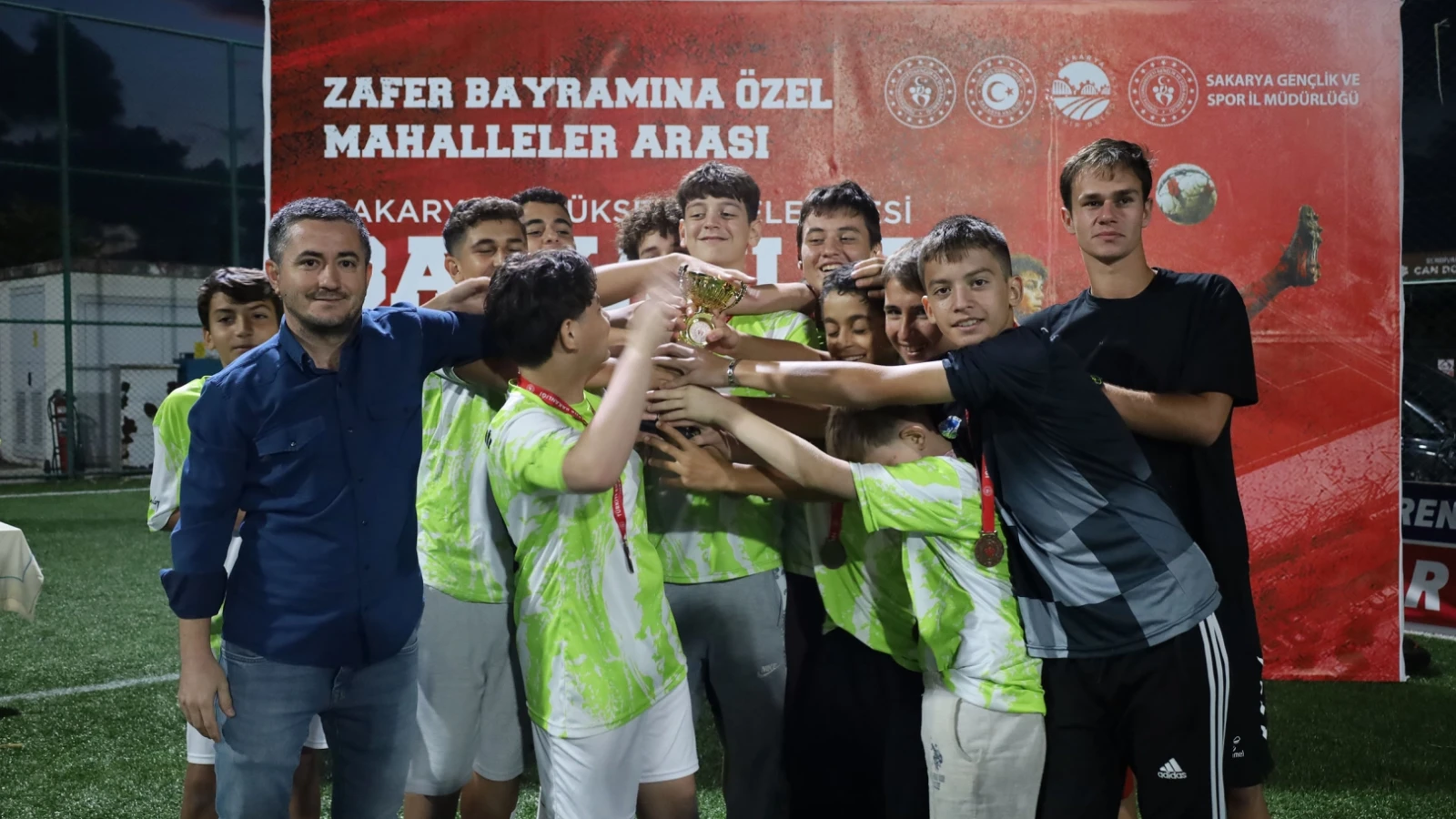 Sakarya'da Başkanlık Futbol Kupası’nda şampiyon Göktepe oldu