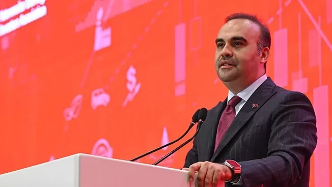 Bakan Kacır: Türkiye ekonomisi 24 çeyrektir büyüyor