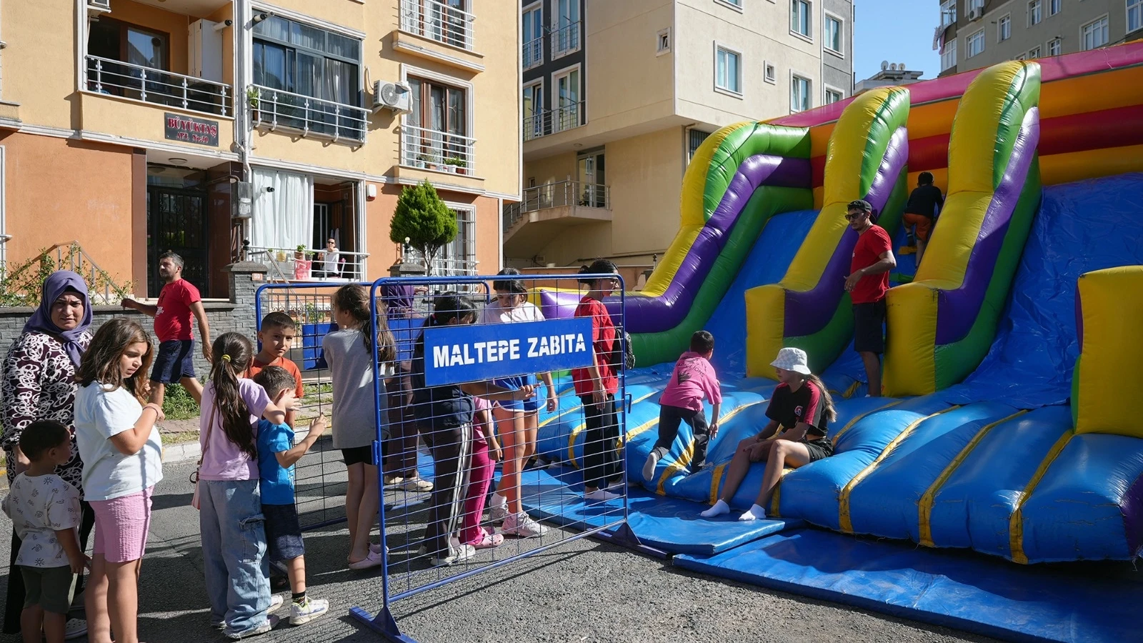 İstanbul Maltepe’de Spor ve Oyun Şöleni Zümrütevler’de