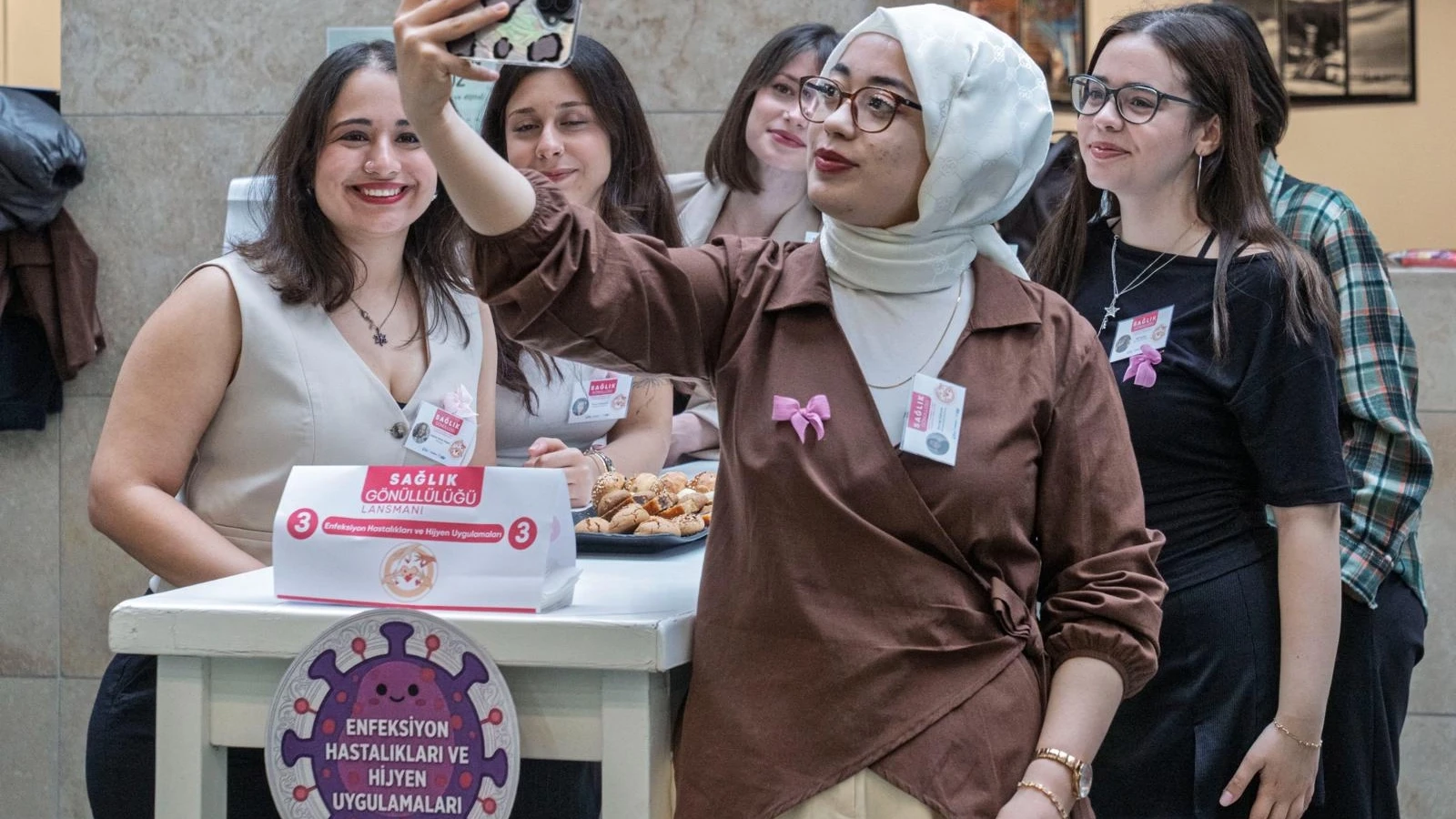 İzmir’de sağlıklı yaşam için binlerce kişiye destek