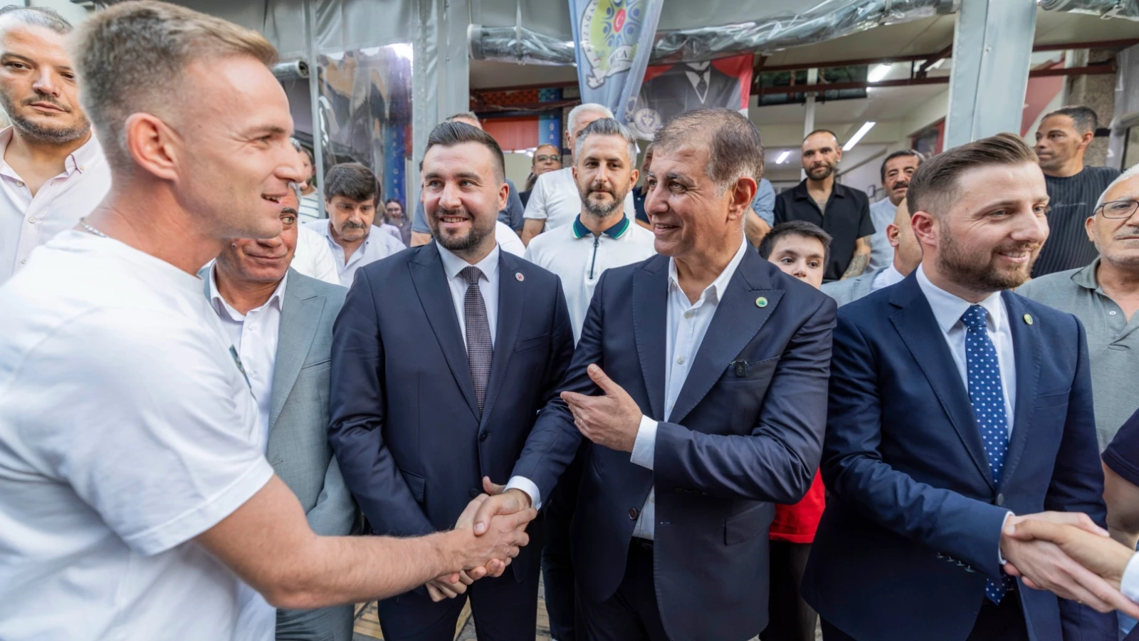 İzmir'de Başkan Tugay Bucalı gençleri dinledi