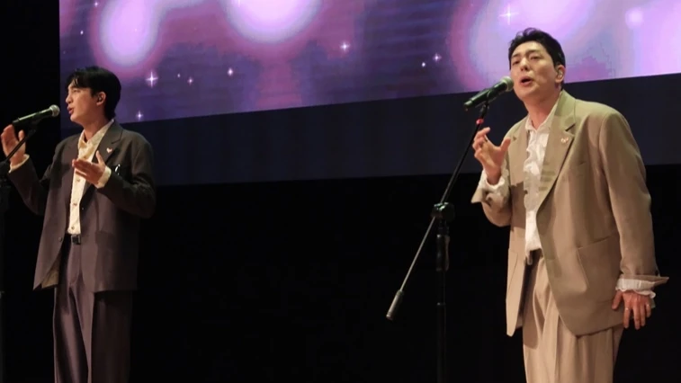 Güney Koreli Müzik Grubu Hoondoo Türkçe şarkıları Çanakkale'de seslendiridi