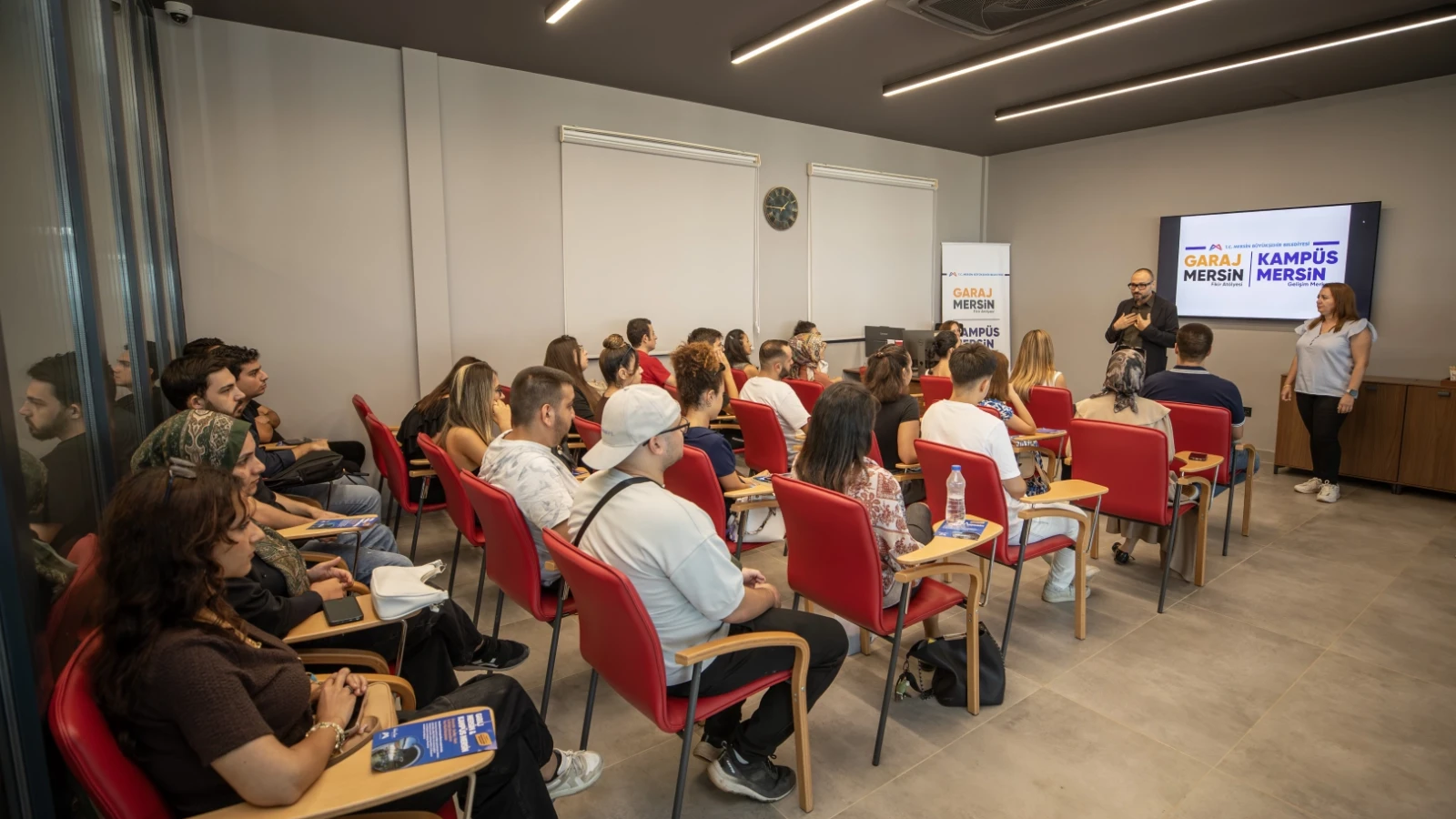 Mersin’de gençler eğitimden istihdama adım atıyor