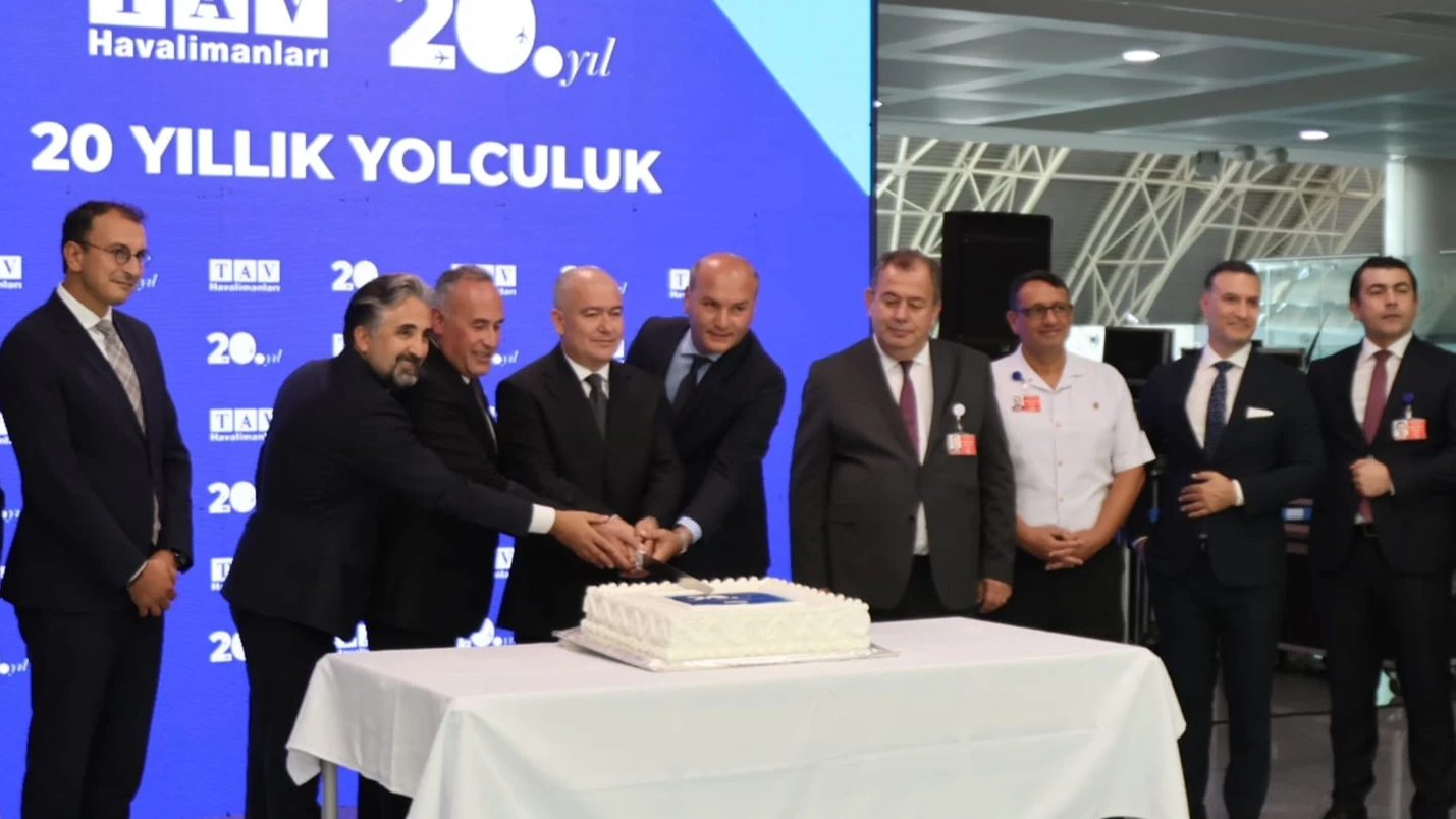 TAV Ege'den İzmir'de çifte kutlama