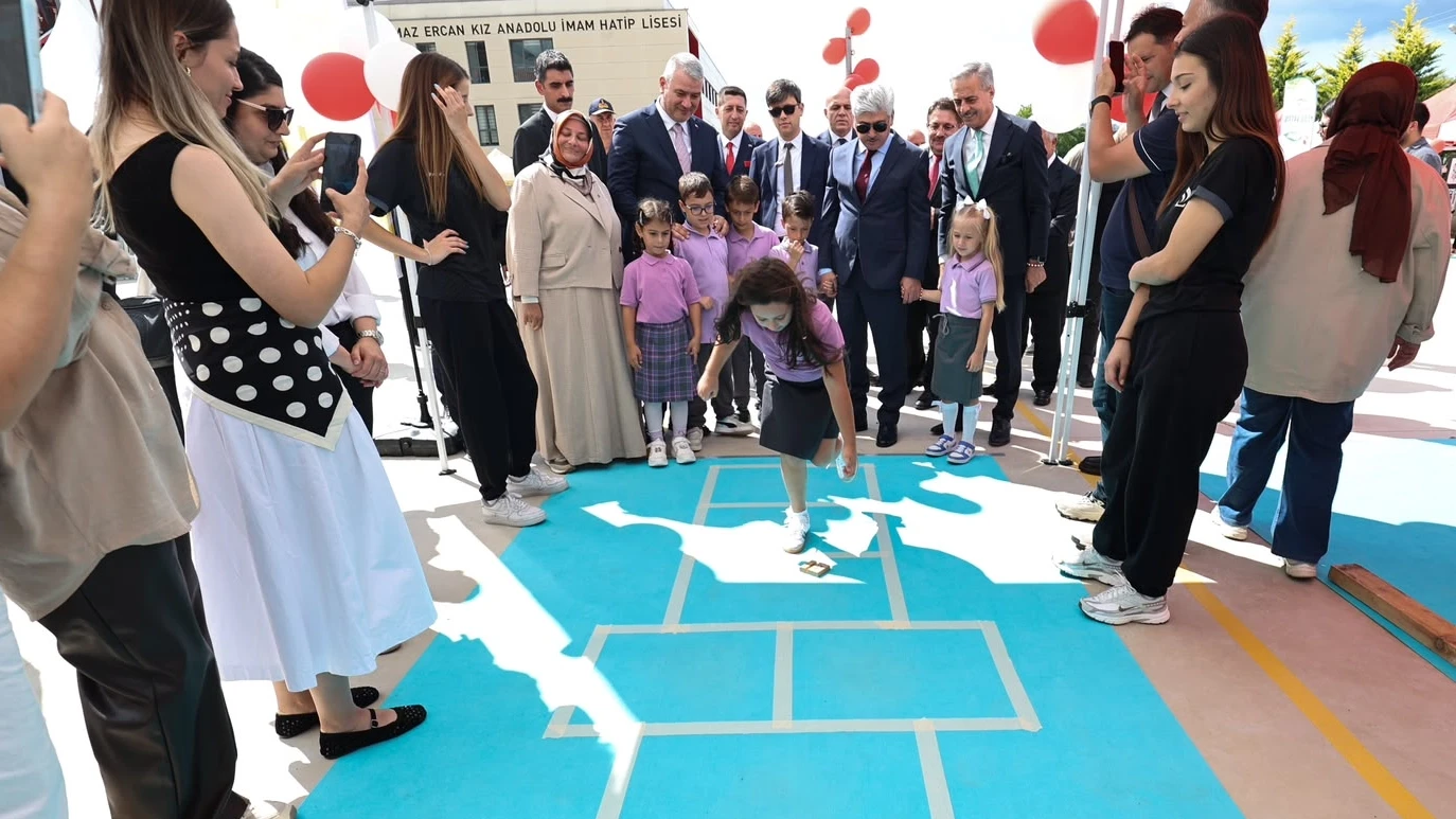 Sakarya eğitiminde ilköğretime coşkulu başlangıç