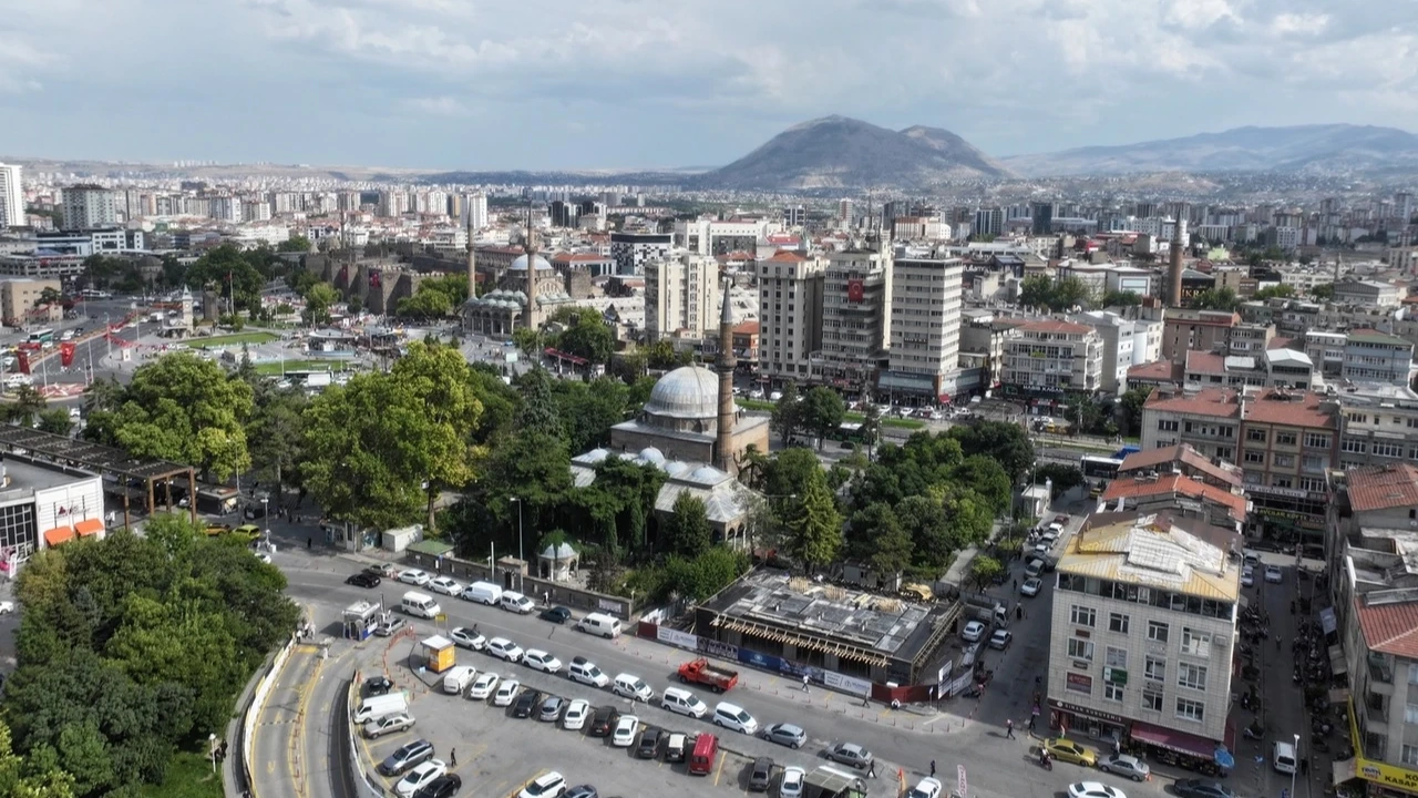 Kayseri Kocasinan'da Kurşunlu Camii'ne ek şadırvan