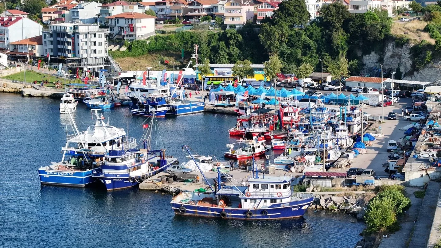 Kocaeli'de balıkçının umudu denizde, Büyükşehir yanında