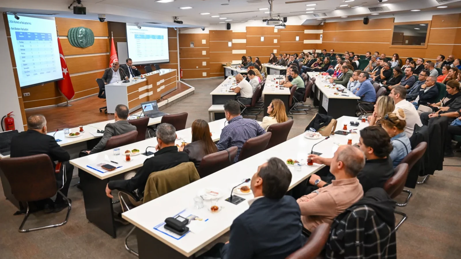 İzmir Bornova’da hizmet seferberliği