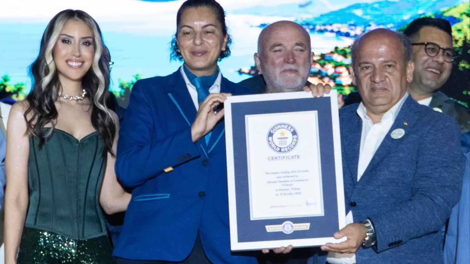 Hande Ünsal'ın sahnesinde rekor coşkusu