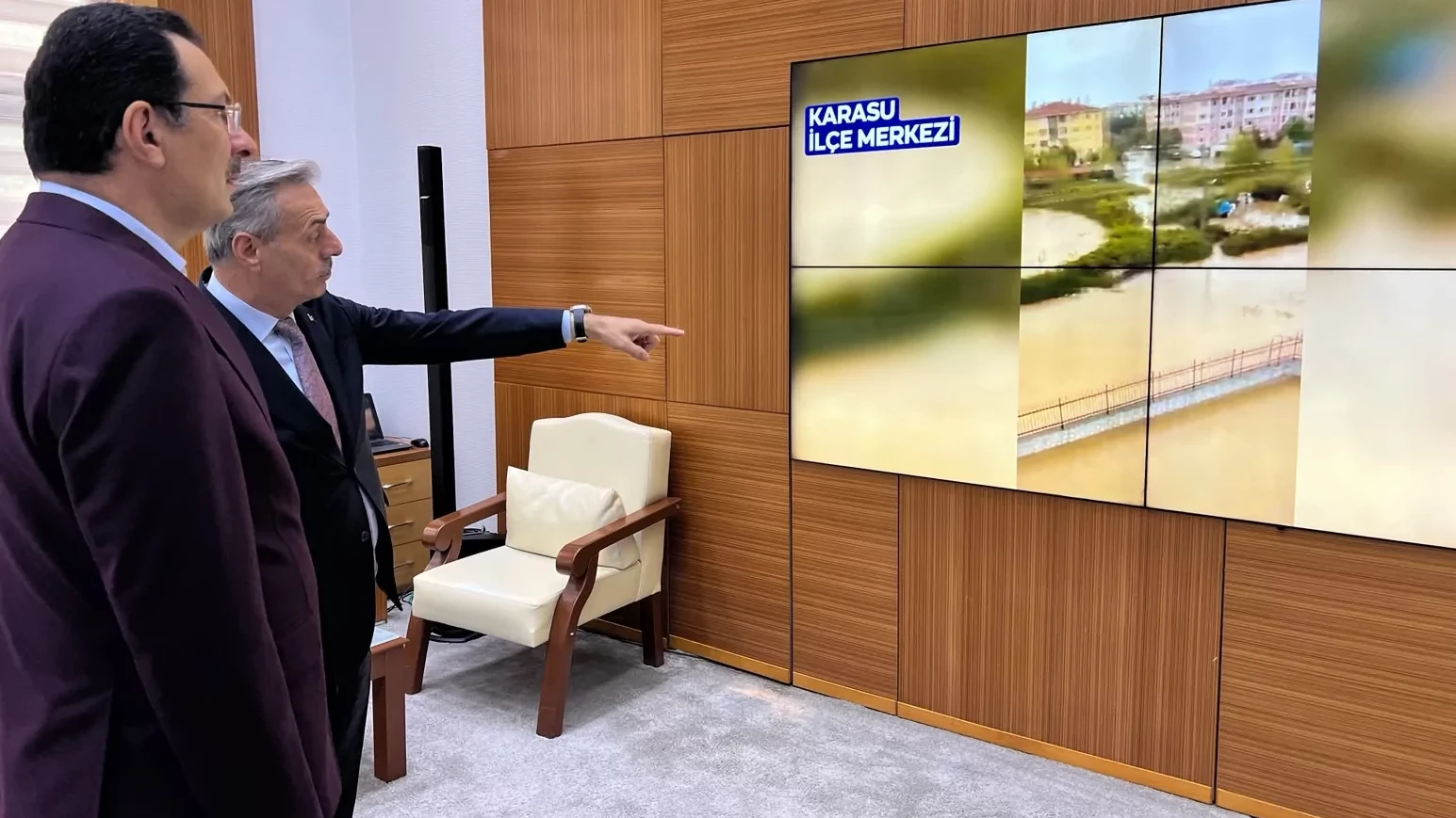 Sel sonrası Sakarya'nın her noktasında aralıksız çalışılıyor