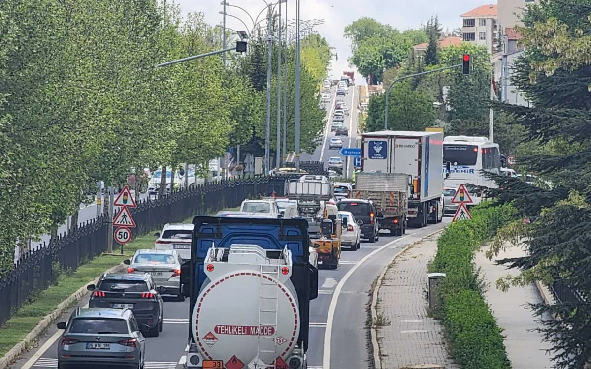 42 İlin geçiş noktası Kırşehir’de bayram trafiği