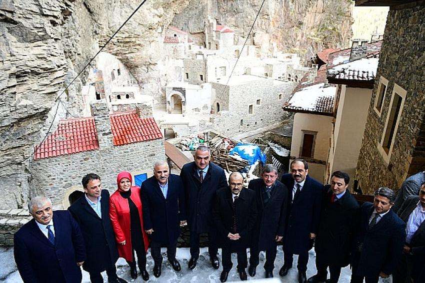 Bakan Ersoy Sümela Manastırı'nı ziyaret etti