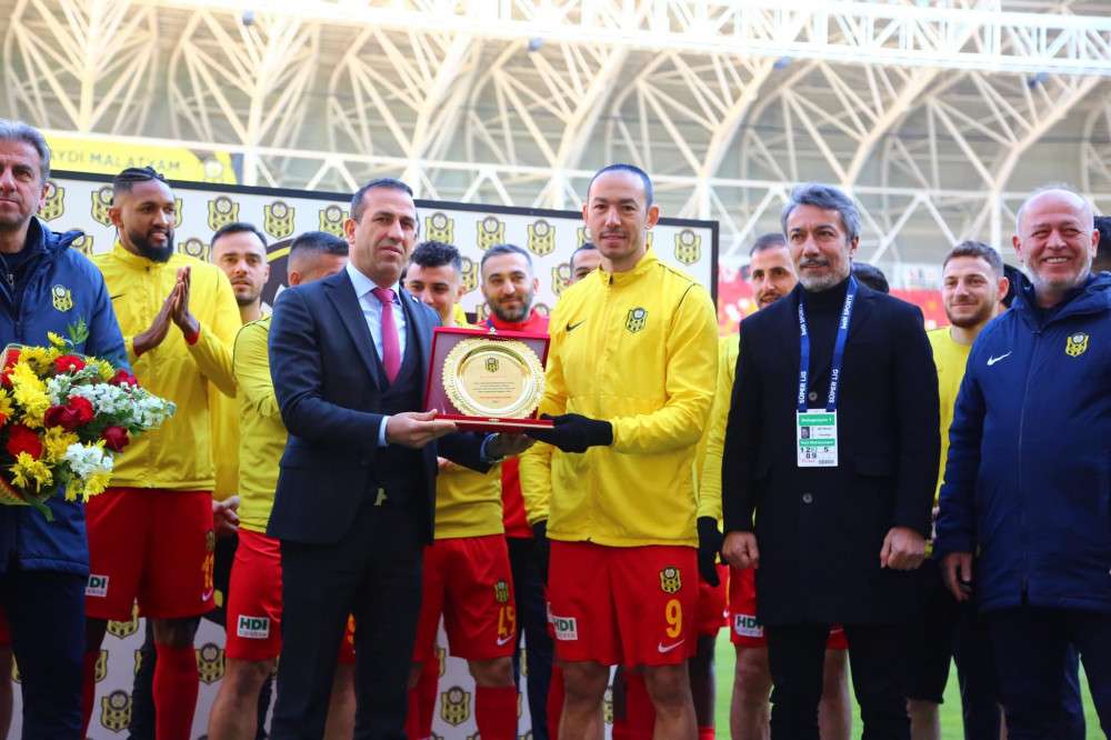 Umut Bulut, Süper Lig’de en çok forma giyen oyuncu oldu