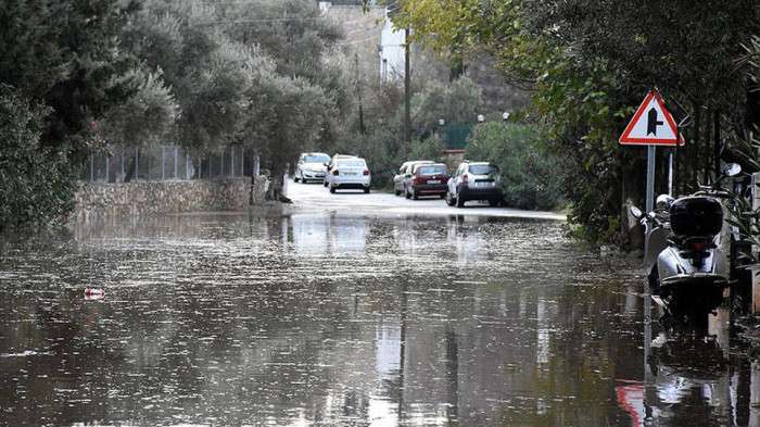 Ordu'da sel ve heyelan riskine karşı taşımalı eğitime ara verildi