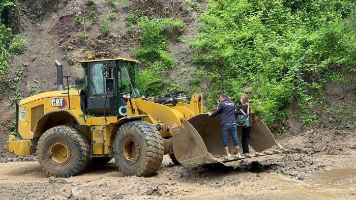 Ordu'nun iki ilçesinde sağanak dolayısıyla su baskını ve heyelan meydana geldi