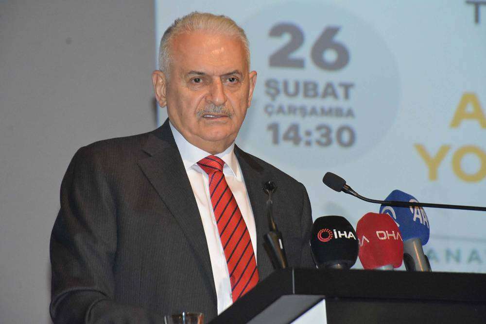 Binali Yıldırım: Erdoğan'ın tekrar cumhurbaşkanı adaylığının yolu açılmalı