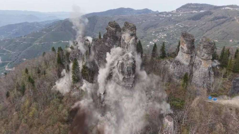 Ordu’nun peribacaları olarak bilinen 8 kaya, kontrollü şekilde patlatıldı 