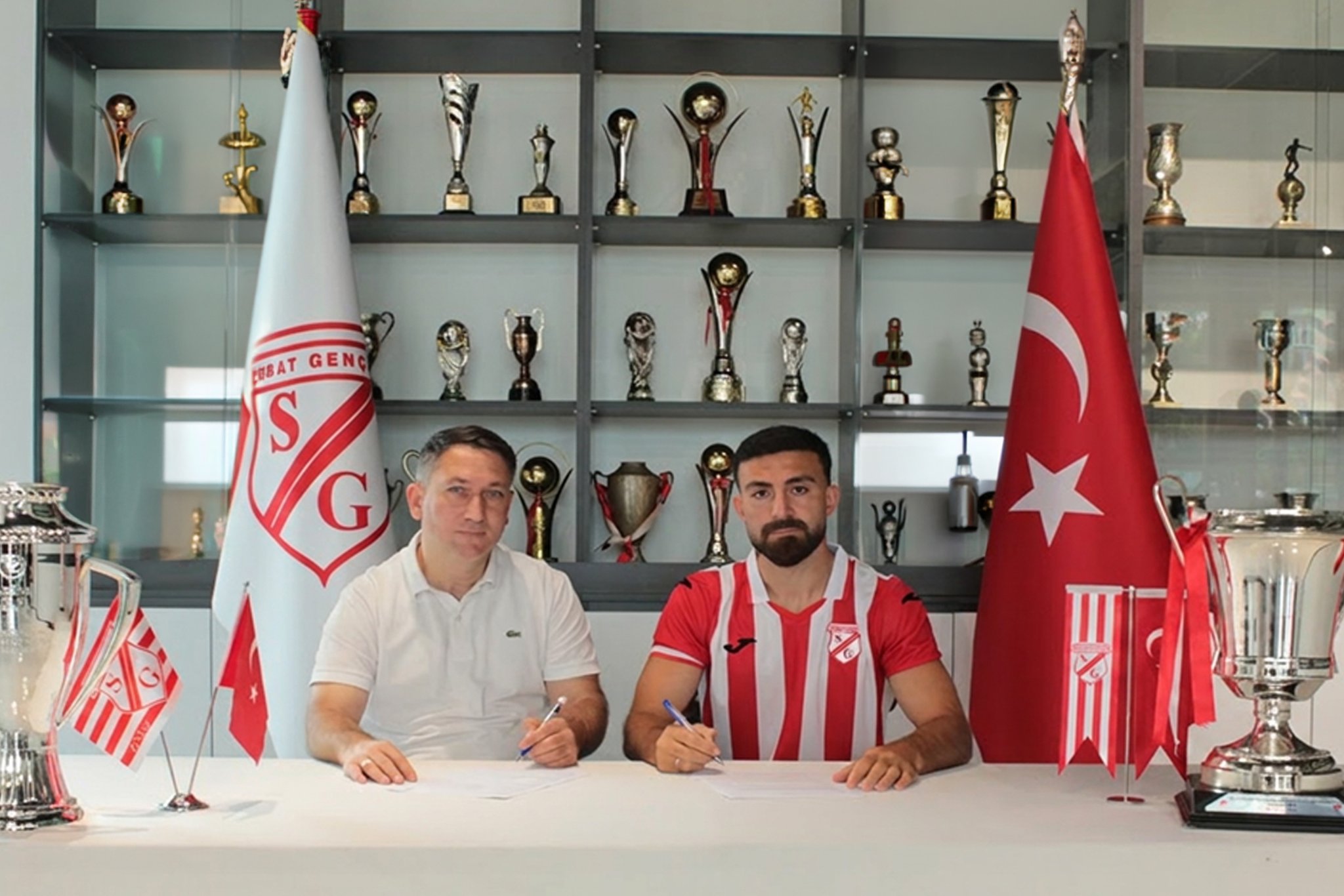 Akçaabat Sebat Spor Kulübü, Abdurrahman Canlı’yı Renklerine Bağladı!