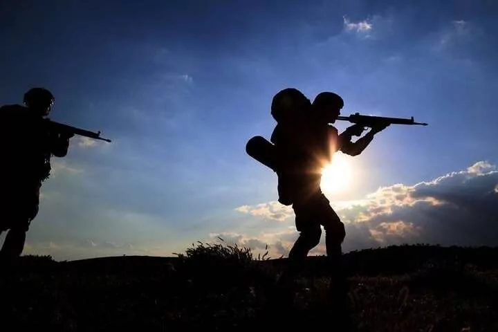 MSB: 3 PKK’lı terörist teslim oldu! Hudutlarda 575 kişi yakalandı