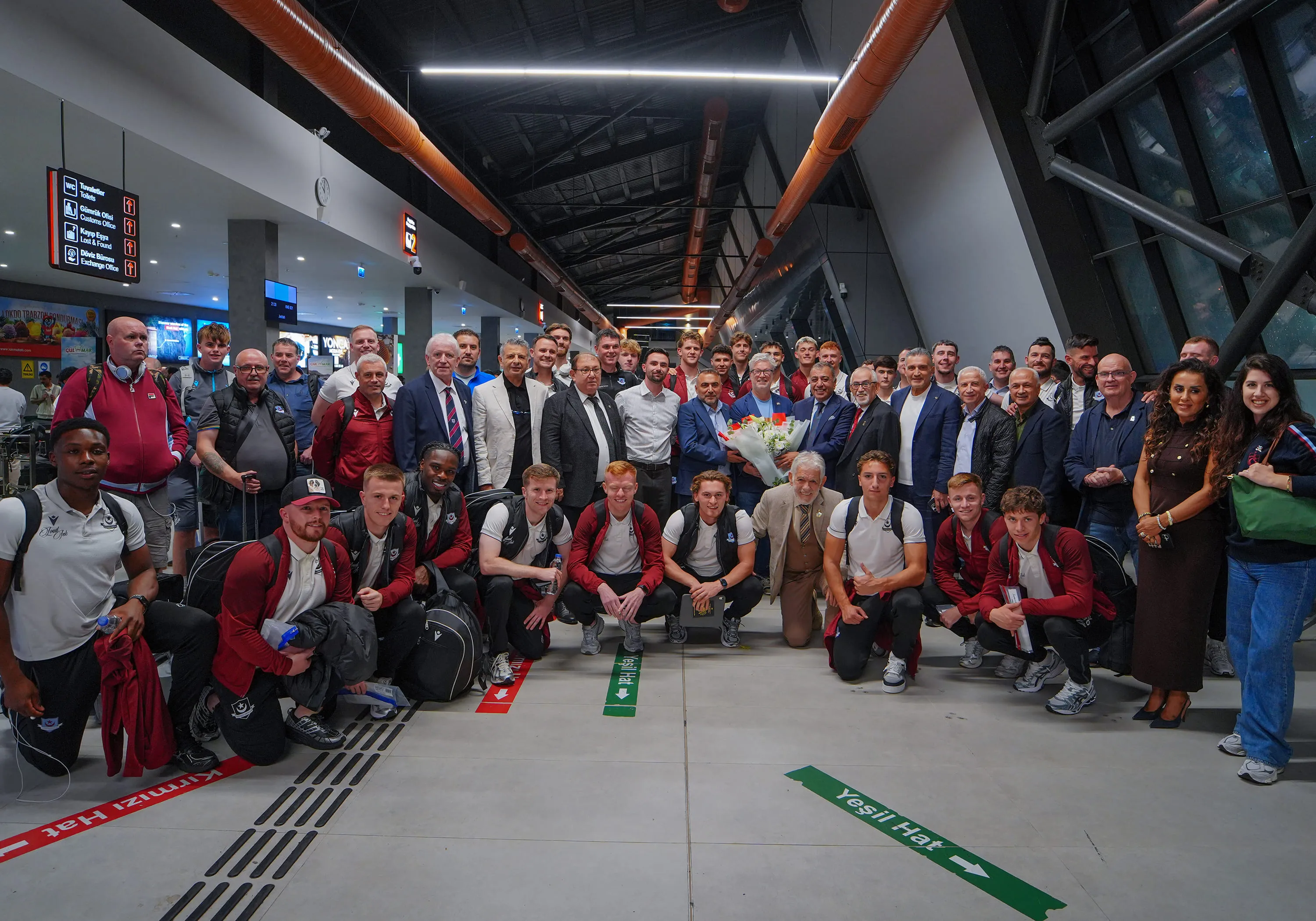 trabzonda-kardes-takim-coskusu-drogheda-united-mesalelerle-karsilandi-100137