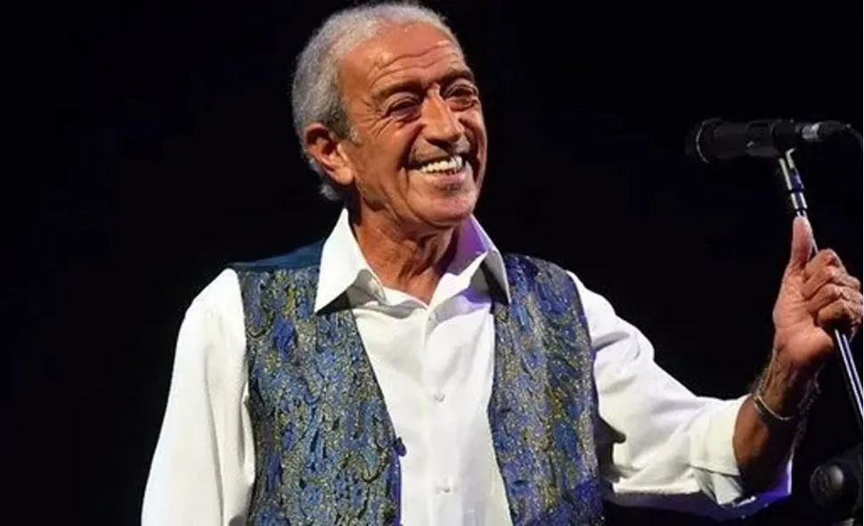 Edip Akbayram Kalp Krizi Geçirerek Hastaneye Kaldırıldı