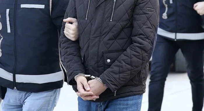 Interpol kırmızı bültenle arıyordu, İstanbul'da yakalandı