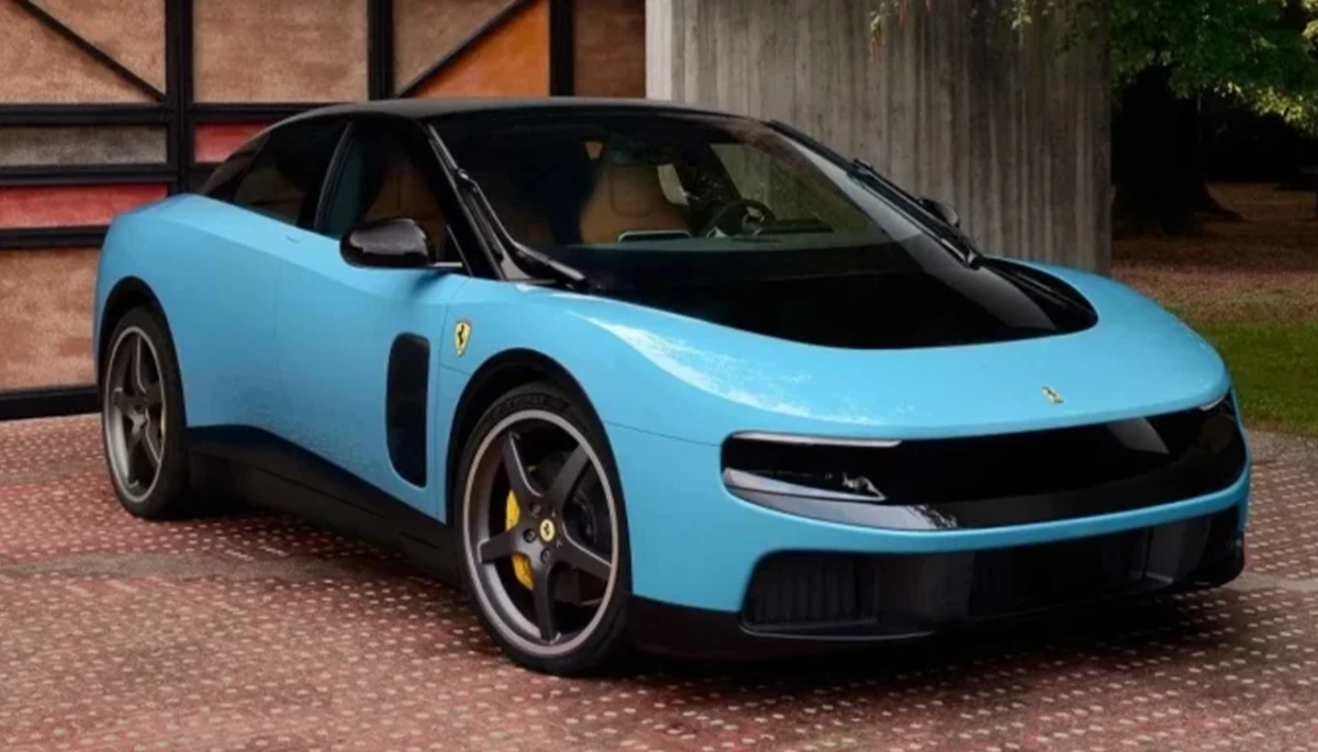 Ferrari ilk elektrikli otomobilini tanıttı!