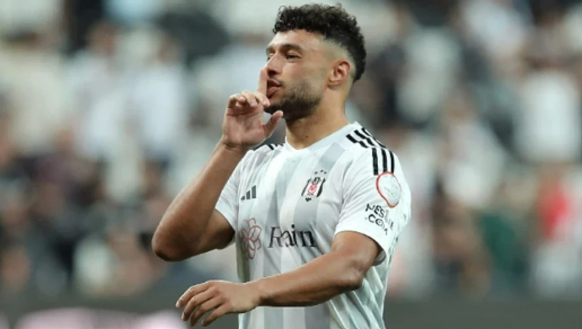 Beşiktaş'ın eski futbolcusuydu: Bakın hangi ünlü şarkıcıyla evlendi!