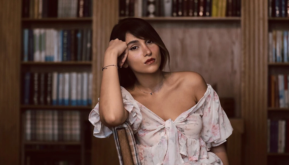İran'da başörtüsüz konser veren şarkıcıya kırbaç cezası 
