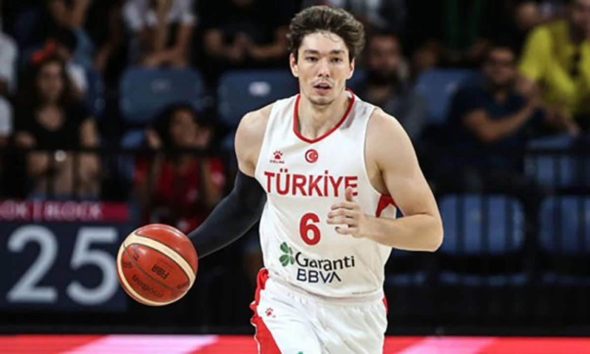 Anadolu Efes Cedi Osman’ın peşinde