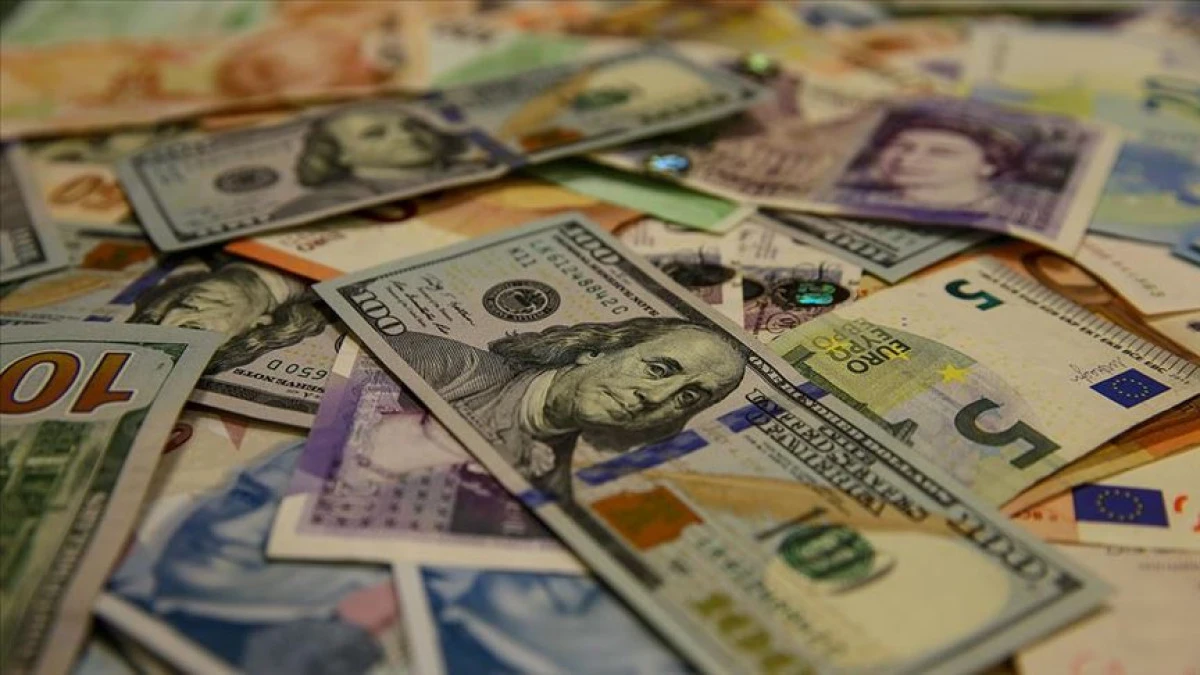 Döviz kuru haftaya hareketli başladı: İşte dolar ve euroda son durum