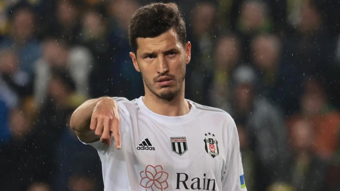 Beşiktaş, Salih Uçan ile yollarını ayırdı