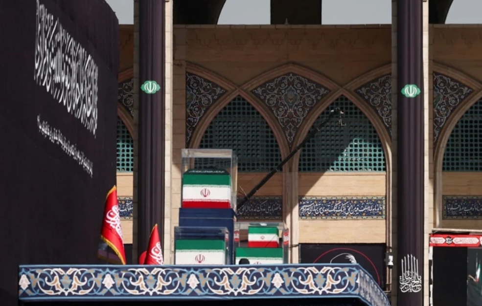 hamaney-iran-cenaze-toreni-121812