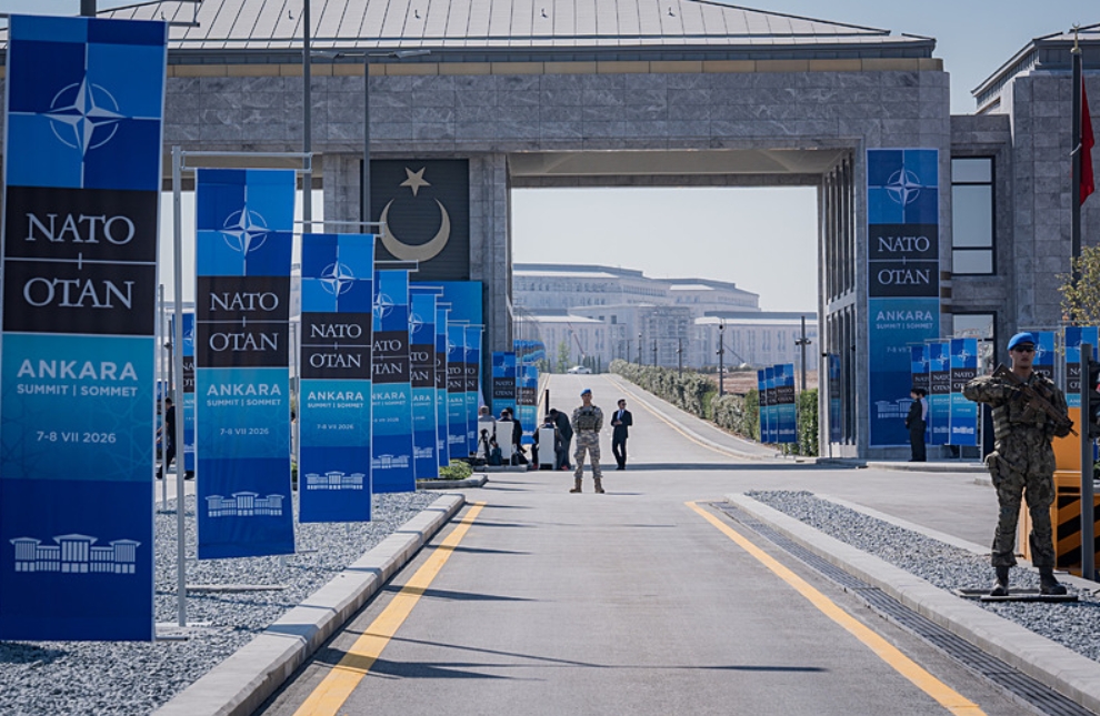 nato-zirvesi-080736