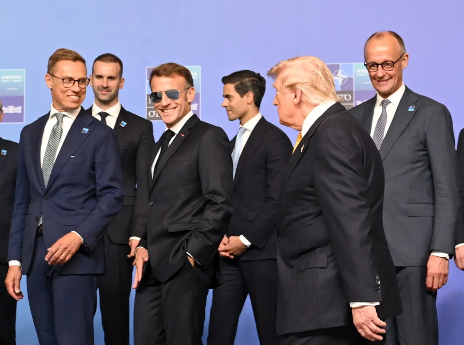 macron-023024