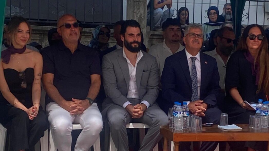 Akın Akınözü, vefat eden annesinin adını Bingöl’de yaşatacak 