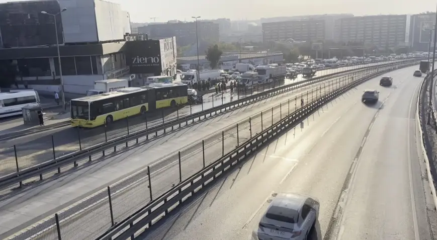 İstanbul'da korkunç trafik kazası! 3 ölü
