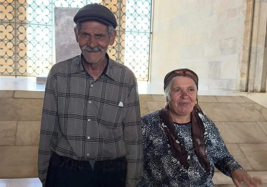 anitkabirikizlerziyaret-123-033517