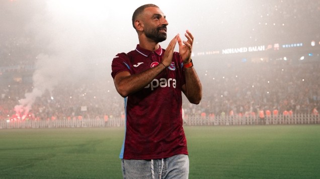 Trabzonspor gövde gösterisi yaptı, Salah’a imza attırdı