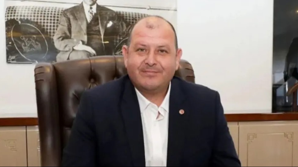 Menderes Belediye Başkanı İlkay Çiçek görevden uzaklaştırıldı