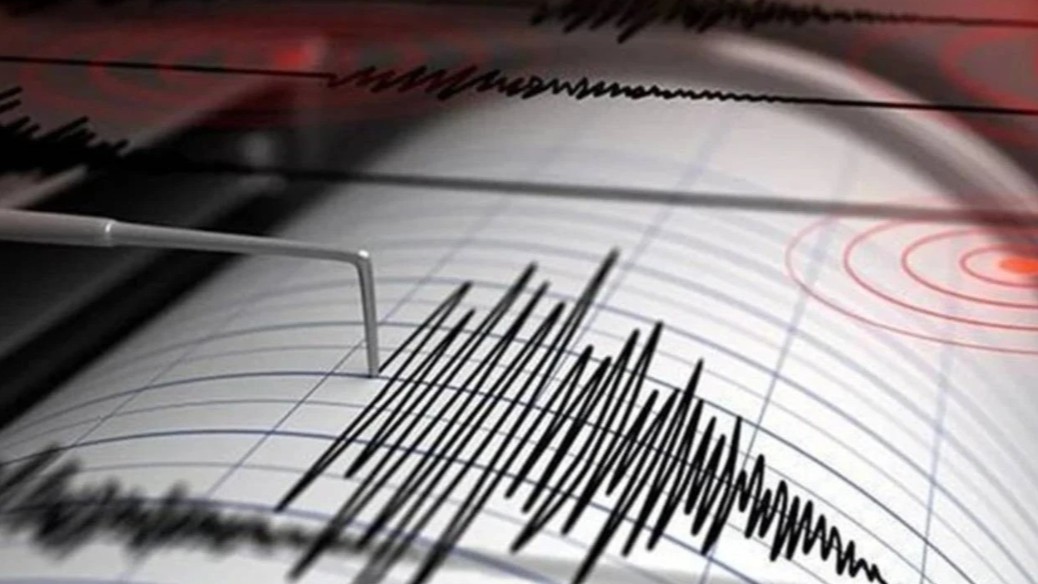 İzmir açıklarında 3.7 büyüklüğünde deprem