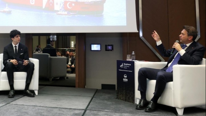 Ömer Tayyip Erdoğan'dan Enerji Bakanı Bayraktar'a terleten soru!