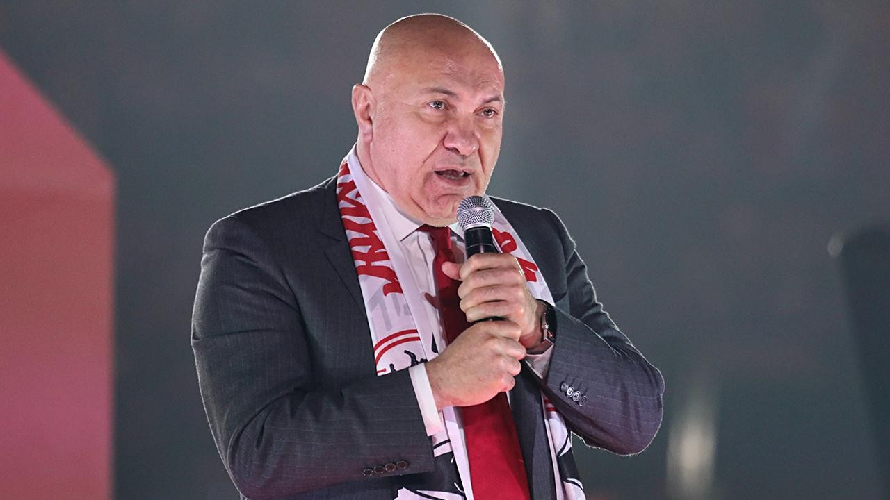 Samsunspor Başkanı Yüksel Yıldırım Fenerbahçeli yıldıza ateş püskürdü!
