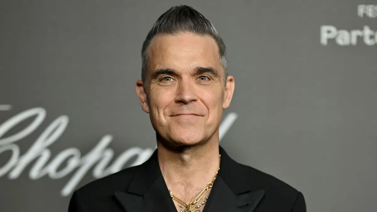 e6abe60cf092-robbie-williams-045908