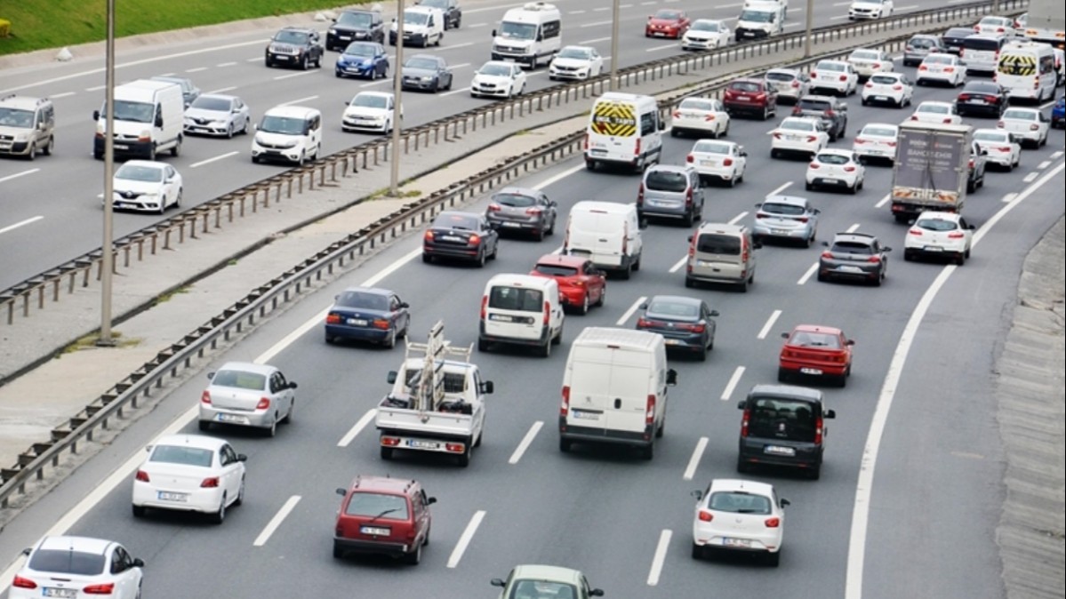 Temmuz ayında trafiğe 207,5 bin araç kaydedildi