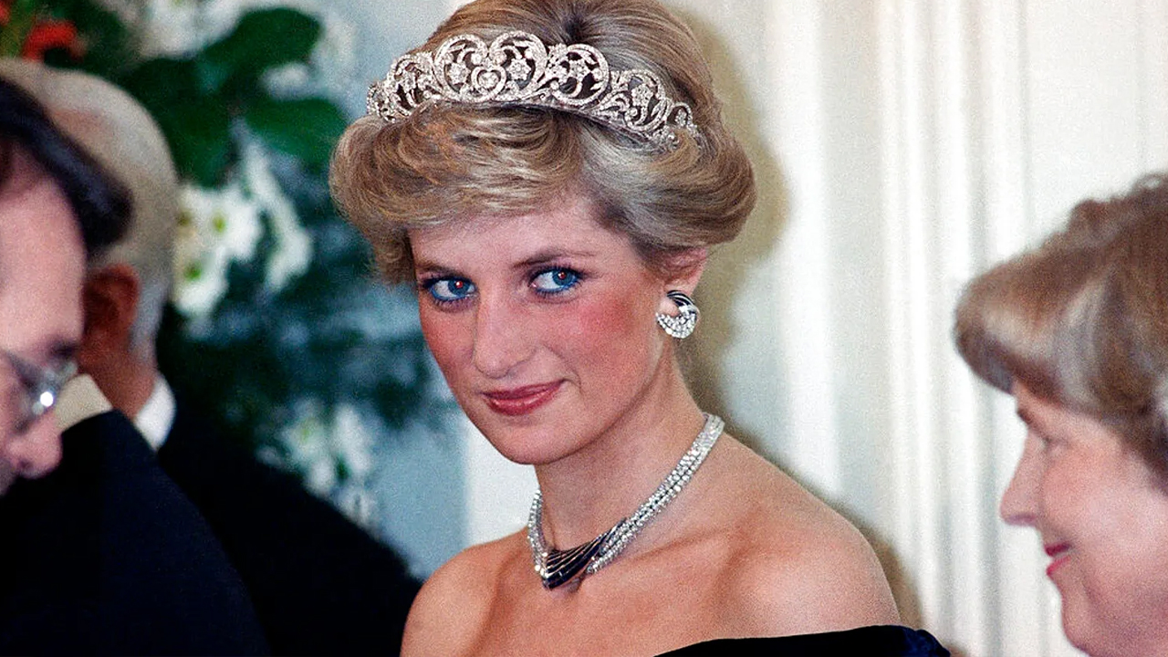 Prenses Diana'nın kardeşi, ablasının hayatını yazdı