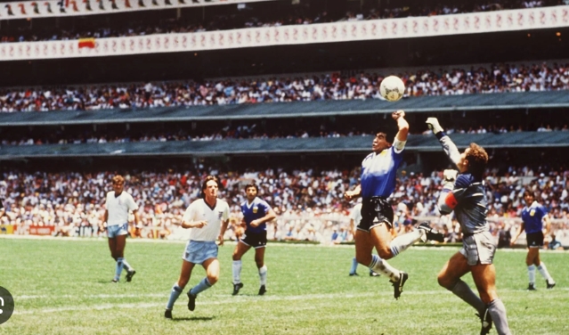 maradona-052134