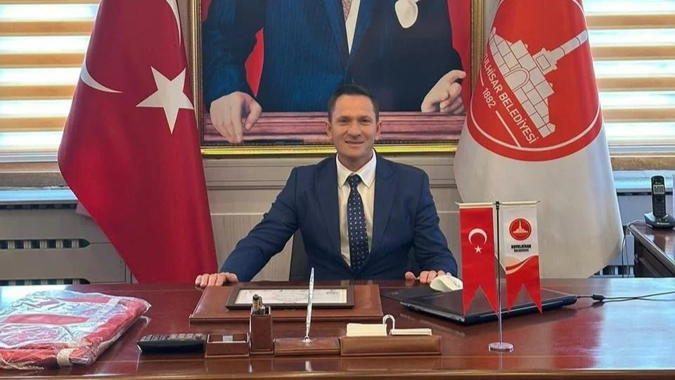 İYİ Partili Belediye Başkanı Bora Karakullukçu partisinden istifa etti