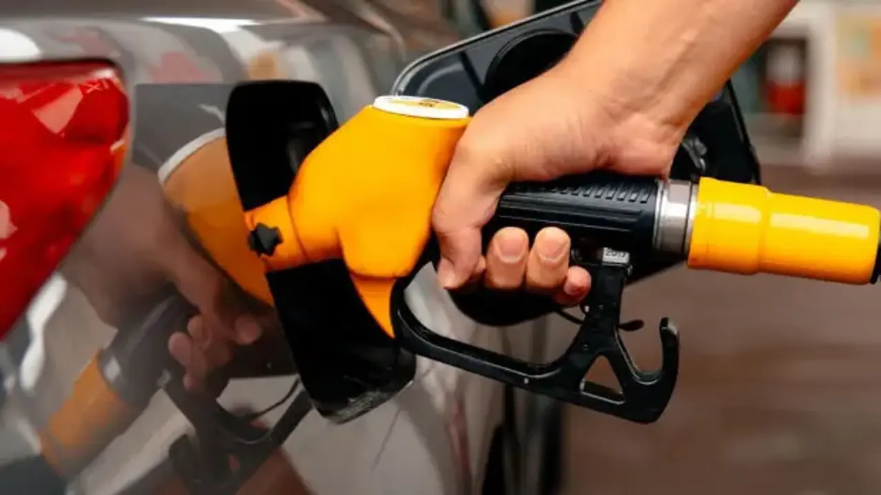 guncelakaryakitfiyatlariistebenzinmotorinvelpgdesondurum17810742055803-110524